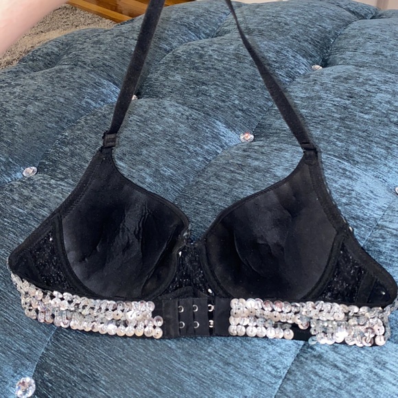 Embroidered Bra, BELLY Dance top - Picture 2 of 2